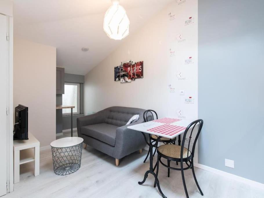 Le Paris Eiffel - Appartement Cosy En Plein Centre Bourgoin-Jallieu Екстер'єр фото