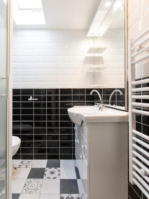 Le Paris Eiffel - Appartement Cosy En Plein Centre Bourgoin-Jallieu Екстер'єр фото