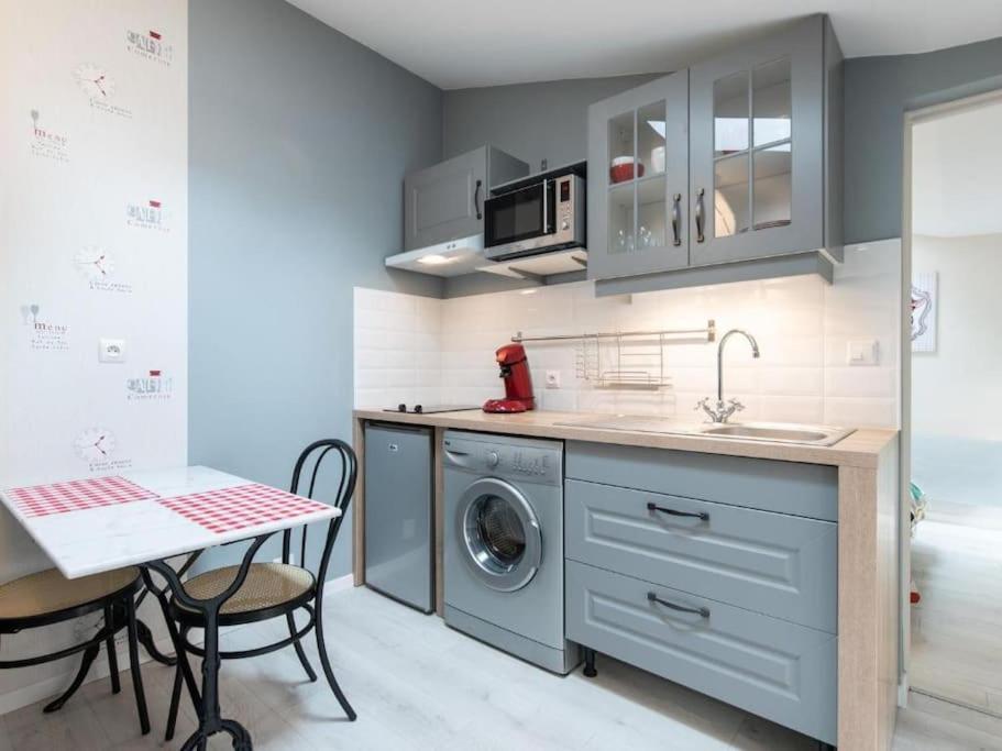 Le Paris Eiffel - Appartement Cosy En Plein Centre Bourgoin-Jallieu Екстер'єр фото