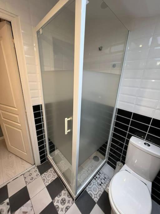 Le Paris Eiffel - Appartement Cosy En Plein Centre Bourgoin-Jallieu Екстер'єр фото